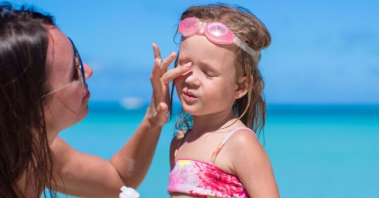The top Chemicals to avoid in Sun Screen